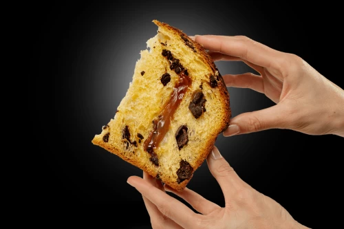 Loison - Panettone NEROSALE - cu ciocolată și cremă de caramel sărat 1000g Roșu